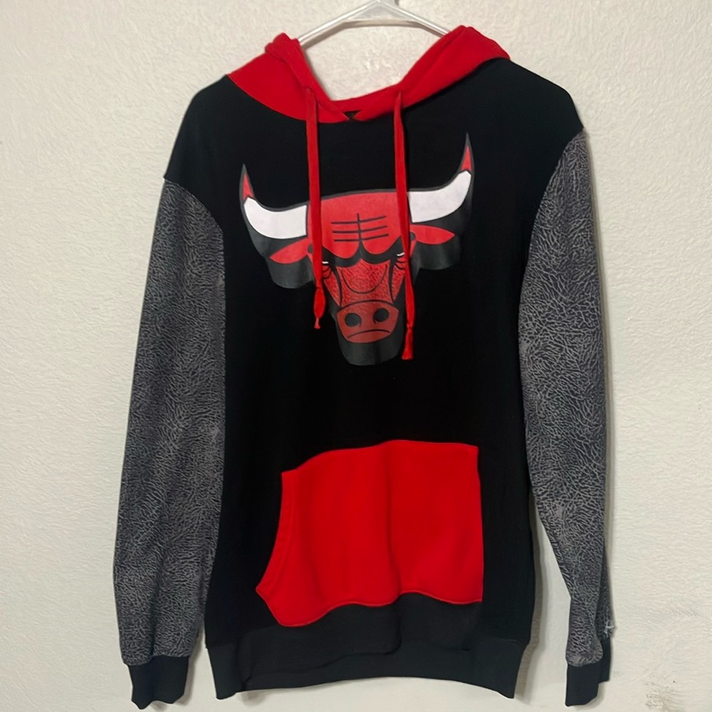 NBA Chicago Bulls Medium Hoodie Jacket Sweater